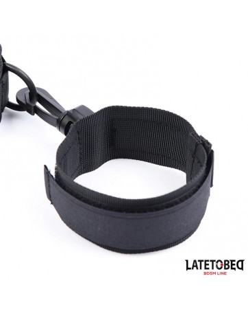Collar con Esposas Nylon Talla unica