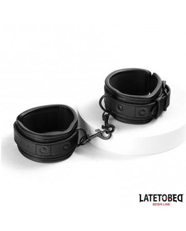 Restricciones con Collar con Correa y Esposas