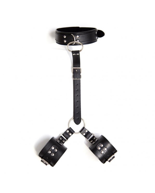 Collar con Restricciones Negro