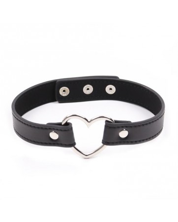 Collar con Aro en Forma de Corazon Negro
